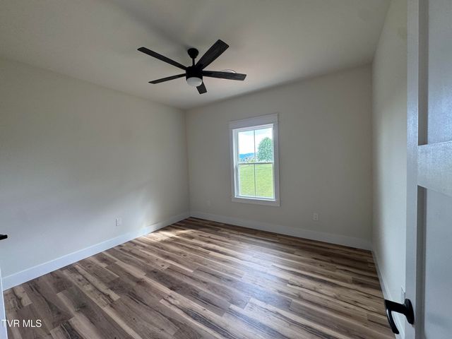 601 Sand Ridge Circle, Jonesborough, TN 37659