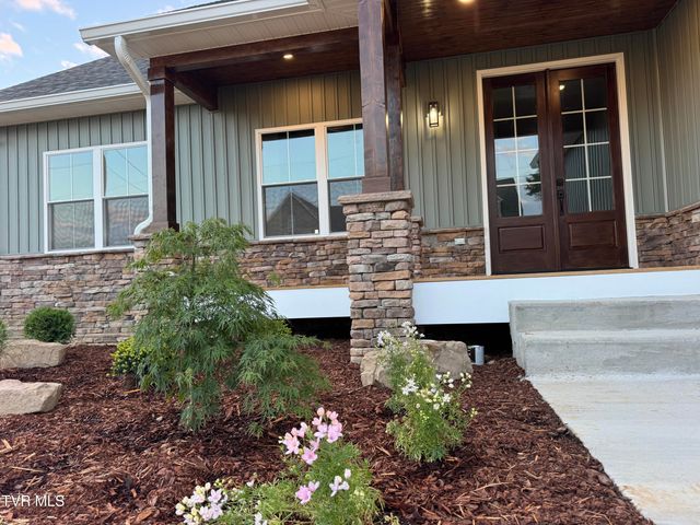 601 Sand Ridge Circle, Jonesborough, TN 37659