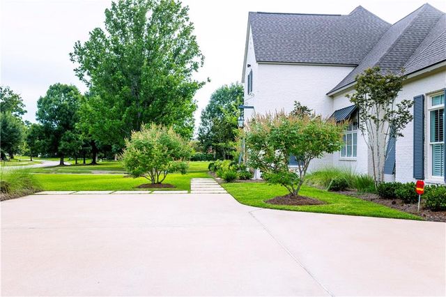 4728 COLLINSBURG Drive, Alexandria, LA 71303