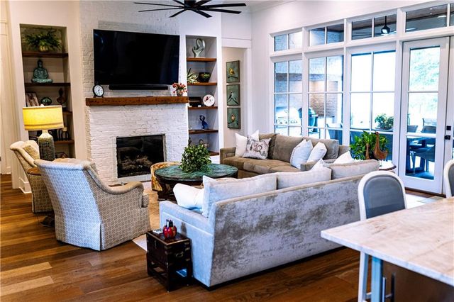 4728 COLLINSBURG Drive, Alexandria, LA 71303