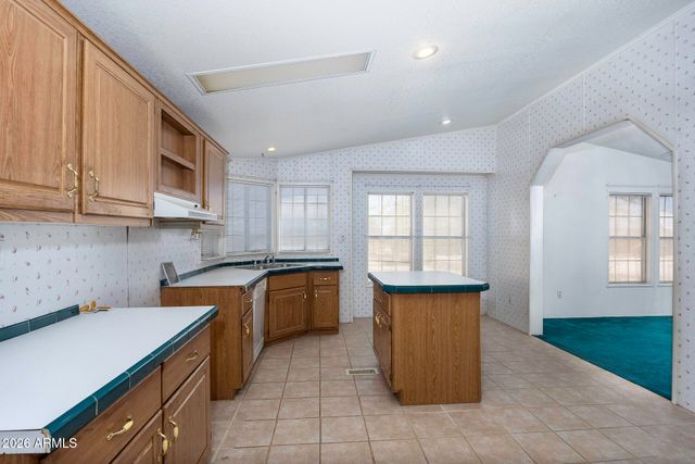 15761 W HOPI Drive, Casa Grande, AZ 85122
