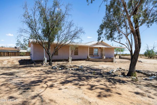 15761 W HOPI Drive, Casa Grande, AZ 85122