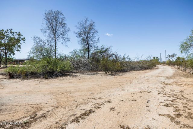 15761 W HOPI Drive, Casa Grande, AZ 85122