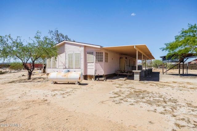 15761 W HOPI Drive, Casa Grande, AZ 85122