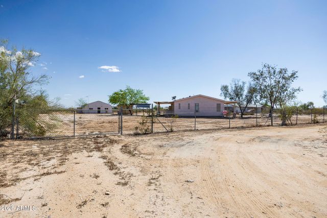 15761 W HOPI Drive, Casa Grande, AZ 85122