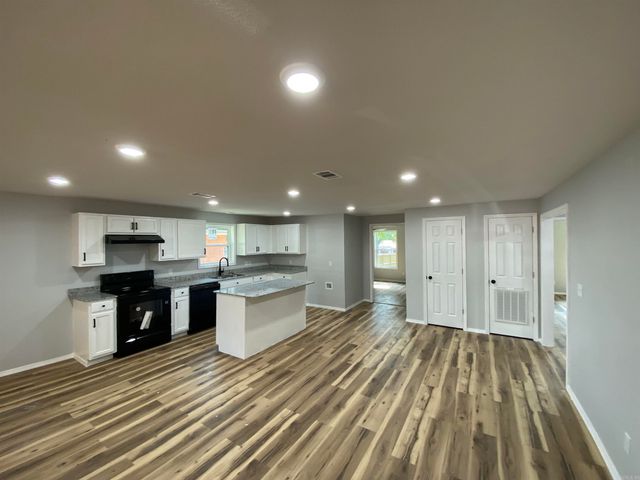 21 S Elizabeth Street, Dover, AR 72837