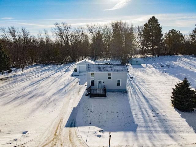10130 E County Road A, Janesville, WI 53546
