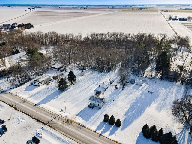 10130 E County Road A, Janesville, WI 53546