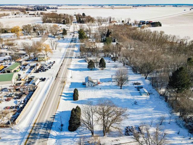 10130 E County Road A, Janesville, WI 53546