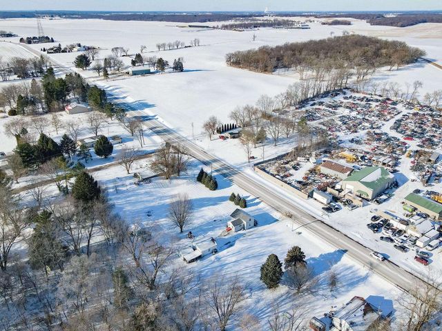 10130 E County Road A, Janesville, WI 53546
