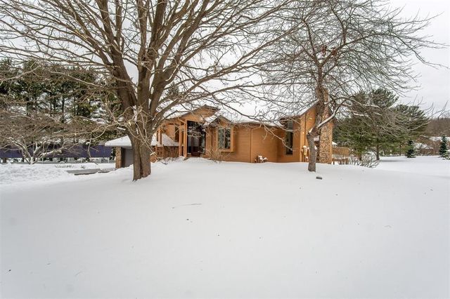 S7645 Crestview Drive, Eau Claire, WI 54701