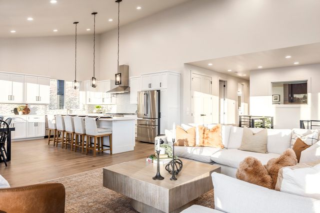 975 E MILL RD, Heber City, UT 84032