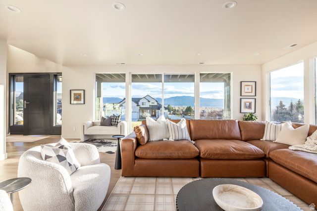 975 E MILL RD, Heber City, UT 84032