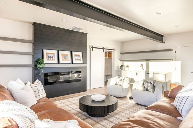 975 E MILL RD, Heber City, UT 84032