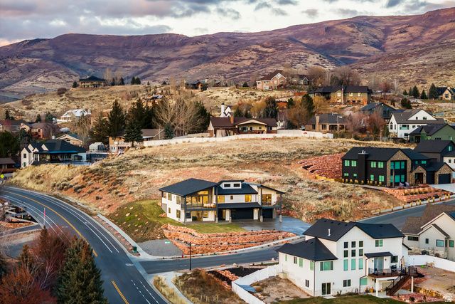 975 E MILL RD, Heber City, UT 84032