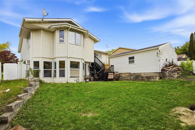 3909 13th Avenue SE, Cedar Rapids, IA 52403