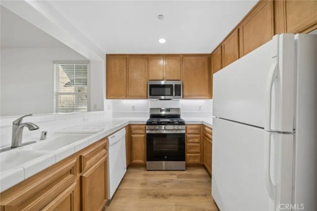 215 Dewdrop, Irvine, CA 92603