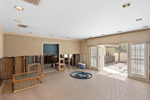 207 S SHERRILL STREET, Tampa, FL 33609