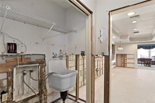 207 S SHERRILL STREET, Tampa, FL 33609