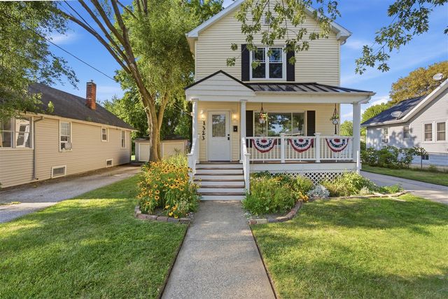 1323 Wolcott Avenue, Saint Joseph, MI 49085
