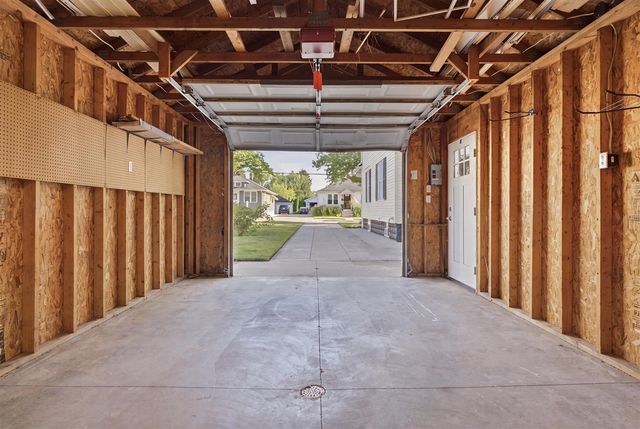 1323 Wolcott Avenue, Saint Joseph, MI 49085