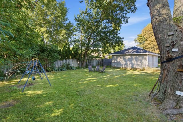 1323 Wolcott Avenue, Saint Joseph, MI 49085