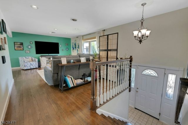 10 Ronald Ter, Springfield Twp., NJ 07081