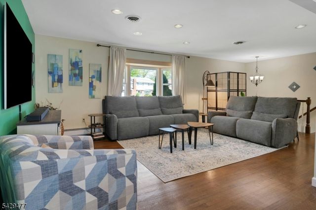 10 Ronald Ter, Springfield Twp., NJ 07081