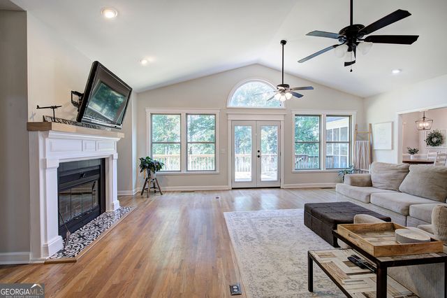 220 Connesena Road, Kingston, GA 30145