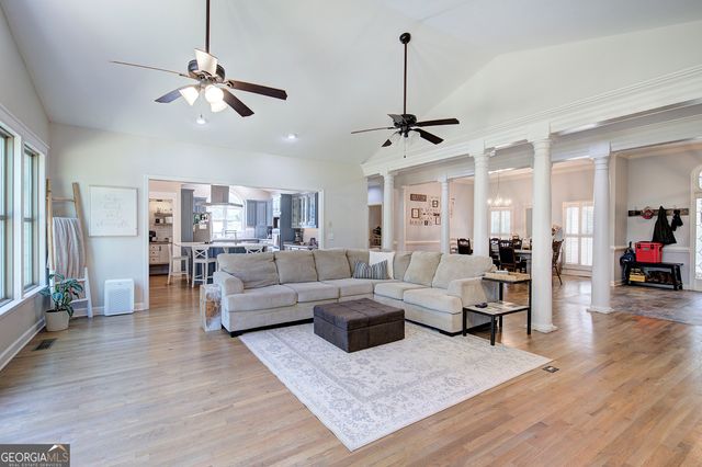 220 Connesena Road, Kingston, GA 30145