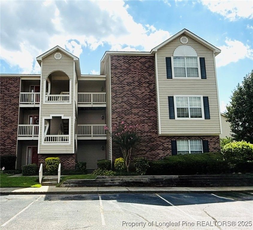 2709-8 Preston Woods Lane, Fayetteville, NC 28304