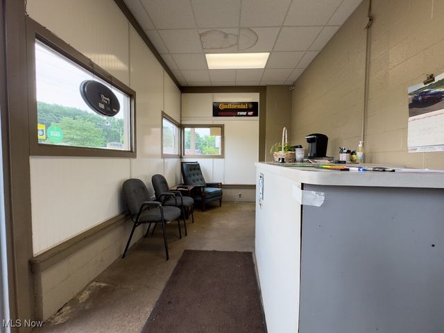 6100 W 130th Street, Brook Park, OH 44142