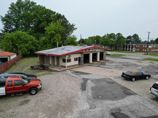 6100 W 130th Street, Brook Park, OH 44142