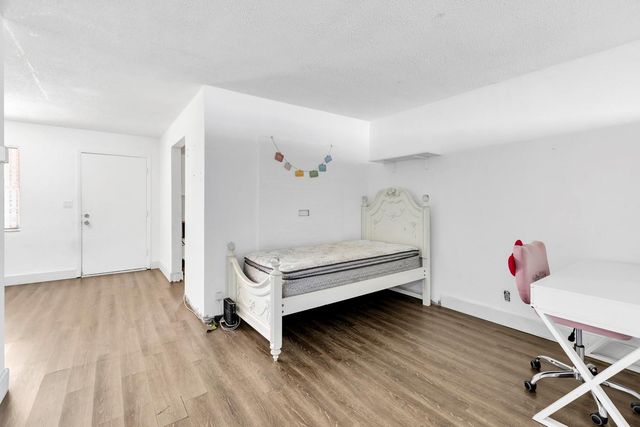 4770 NW 10th Court 106, Plantation, FL 33313