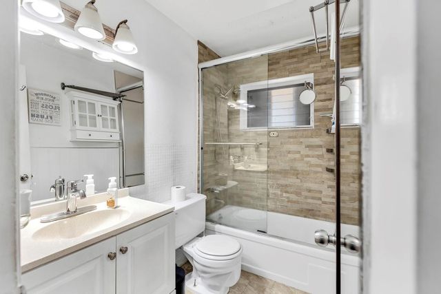 4770 NW 10th Court 106, Plantation, FL 33313