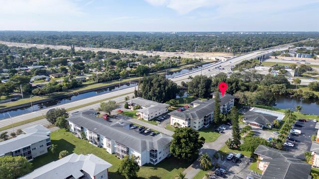 4770 NW 10th Court 106, Plantation, FL 33313