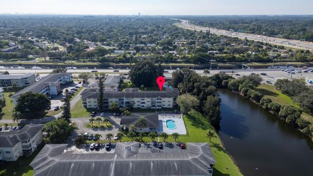 4770 NW 10th Court 106, Plantation, FL 33313