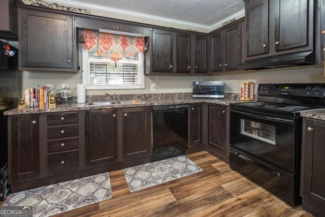 206 Elcona Drive, Fayetteville, GA 30214