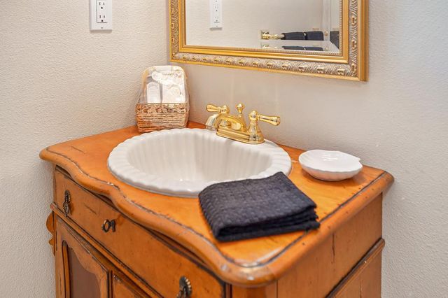3455 Cambridge Rd, Cameron Park, CA 95682