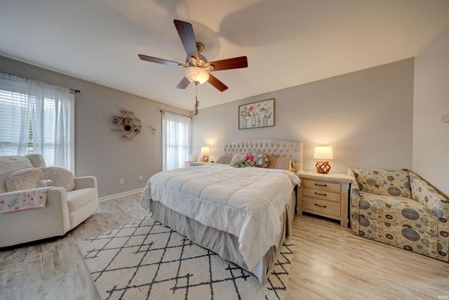 3606 Wayland Drive, Evansville, IN 47725