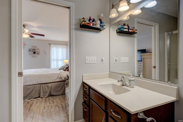 3606 Wayland Drive, Evansville, IN 47725