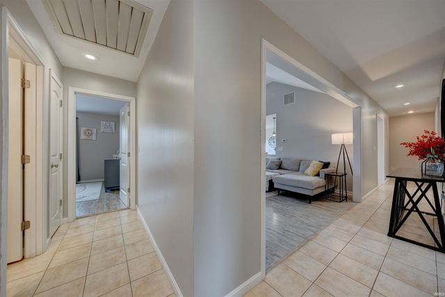 3606 Wayland Drive, Evansville, IN 47725