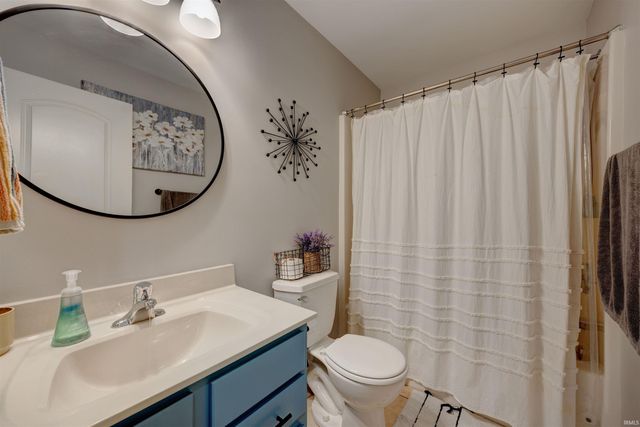 3606 Wayland Drive, Evansville, IN 47725