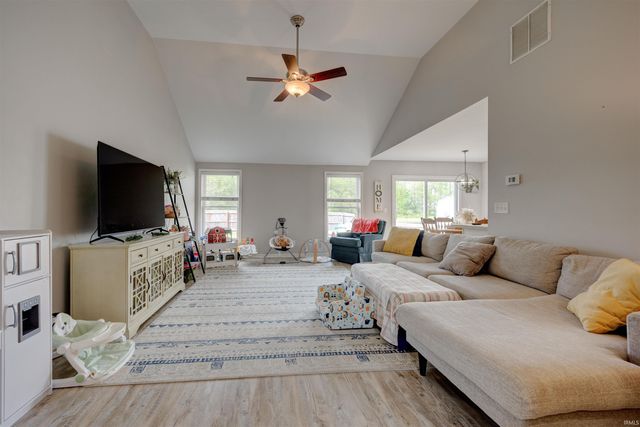 3606 Wayland Drive, Evansville, IN 47725