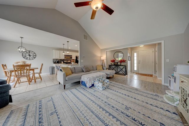 3606 Wayland Drive, Evansville, IN 47725