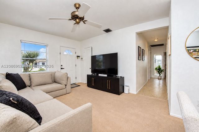 7330 SW 36th St, Miami, FL 33155