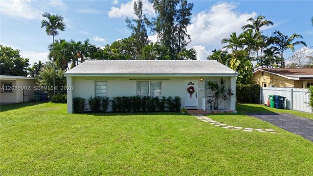 7330 SW 36th St, Miami, FL 33155