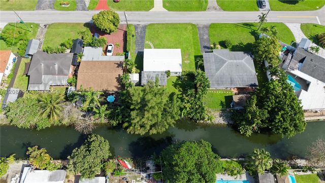 7330 SW 36th St, Miami, FL 33155