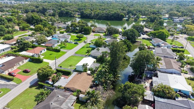 7330 SW 36th St, Miami, FL 33155
