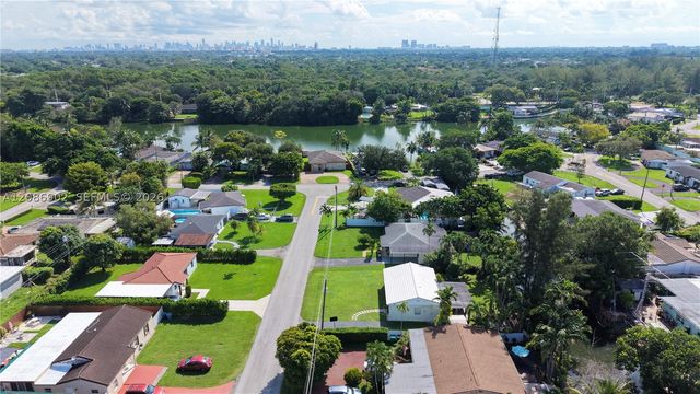 7330 SW 36th St, Miami, FL 33155